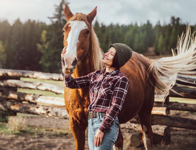 Explore Cozy Cabins with a Guest Ranch Holiday