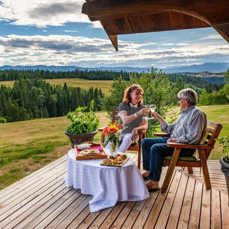Farm to table guest ranch bc