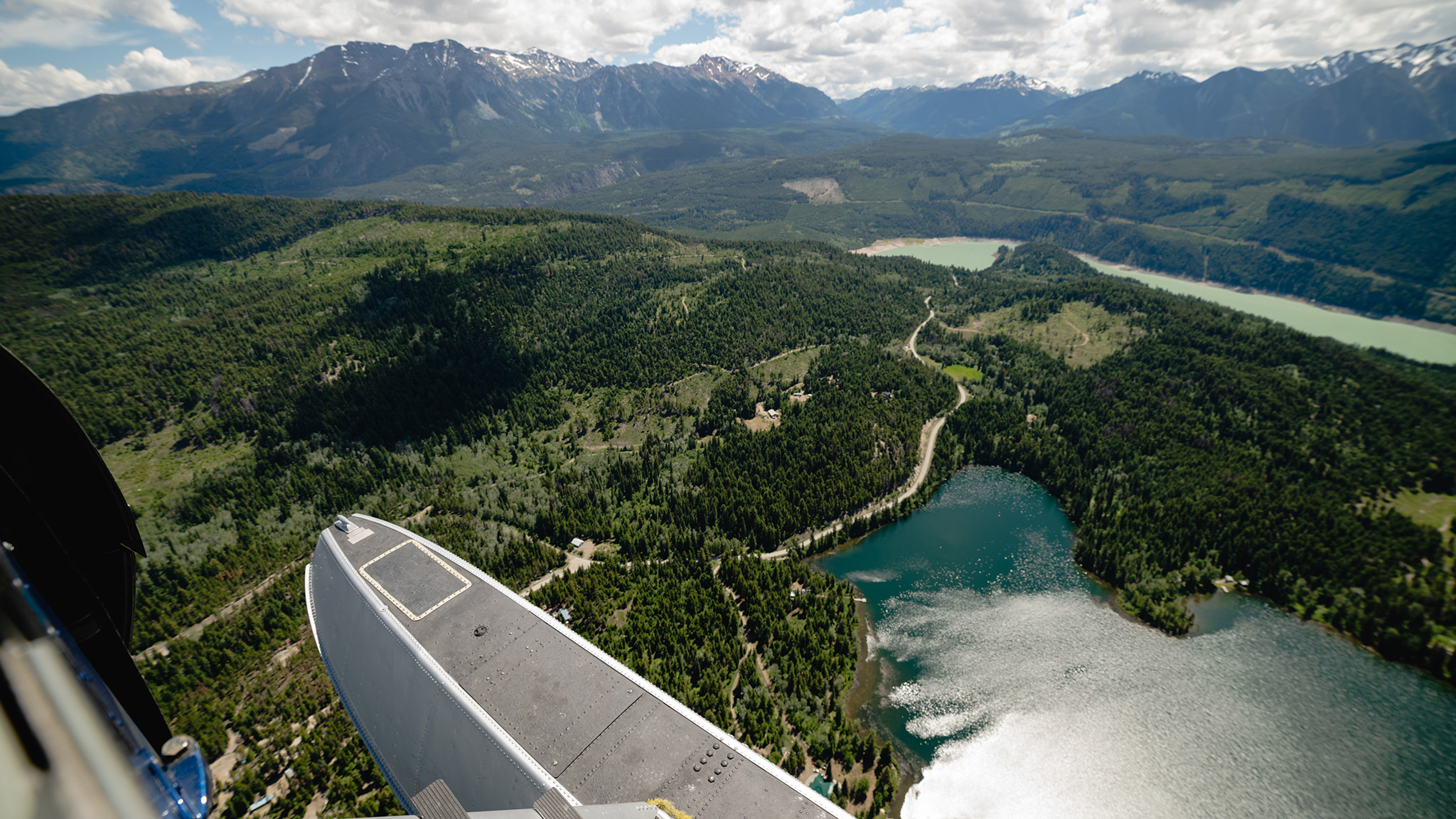 Flightseeing bridge river valley