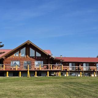 Cariboo Log Guest House