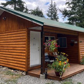 Texas Creek Campground, B&B, Cabin
