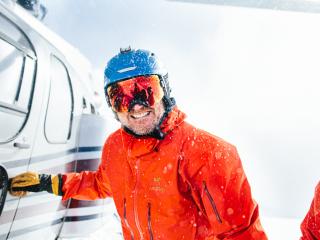 great bear heli skiing bc